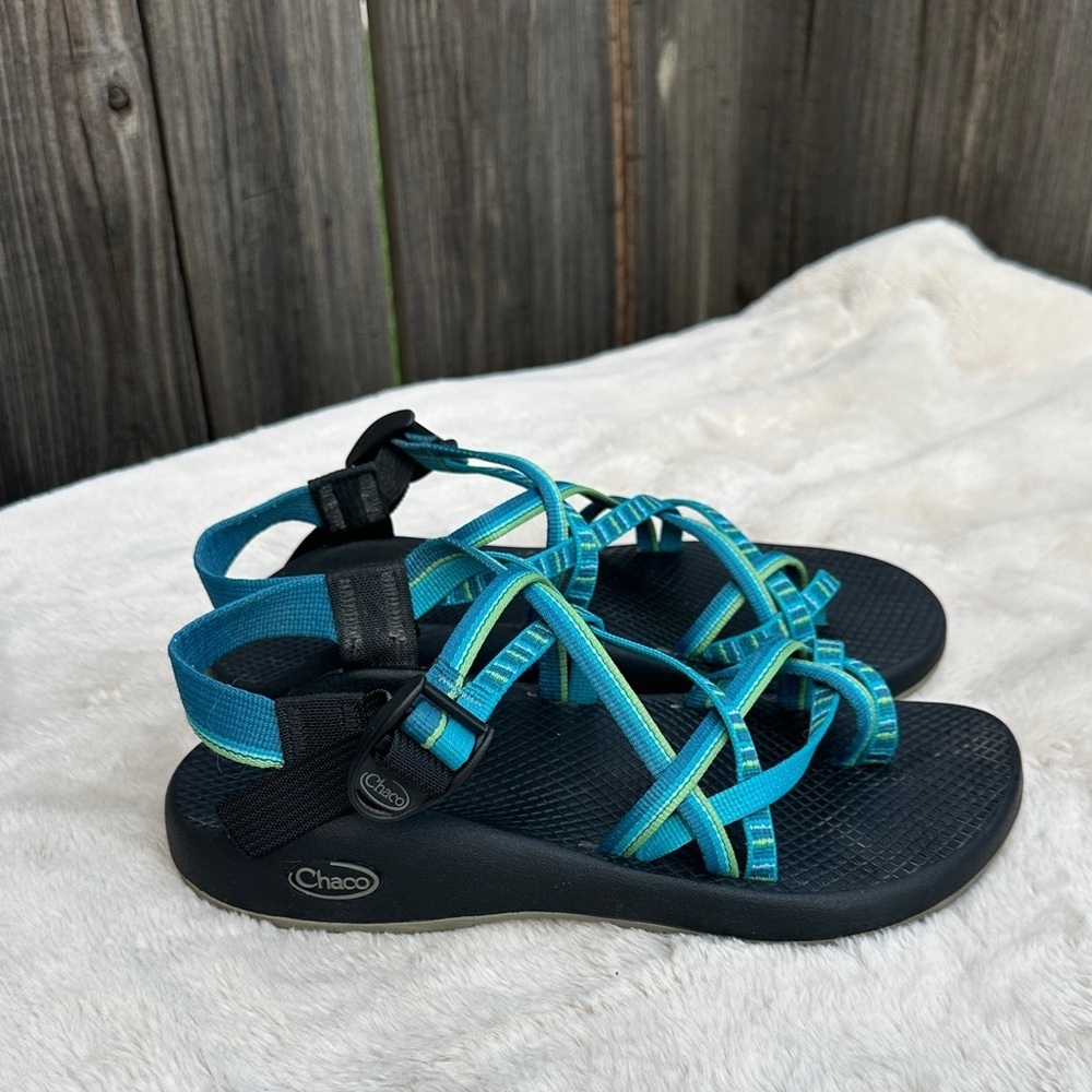 Chaco Turquoise and Black Adventure Sandals Size 8